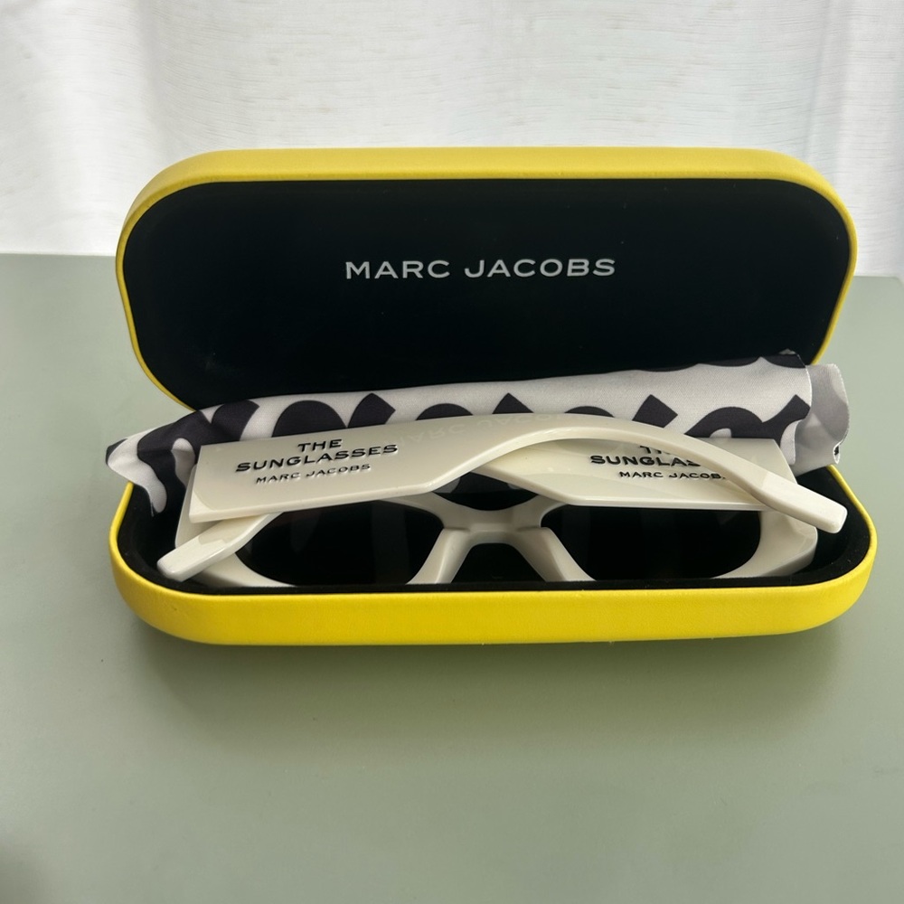 Marc Jacobs White Sunglasses with Yellow Case and Branded Cloth